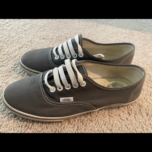 Vans - Picture 2 of 3